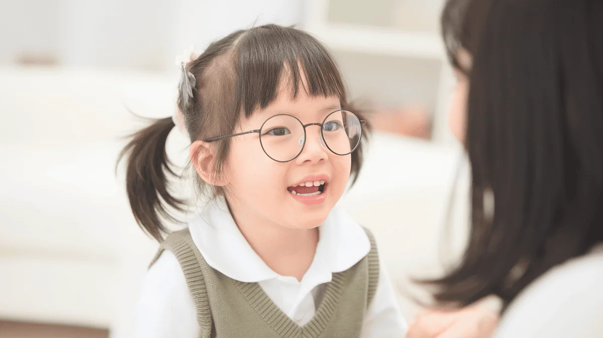 8 สูตรลับสร้างสายใยรัก พูดอย่างไรให้ลูกฟังและเติบโตอย่างมั่นใจ